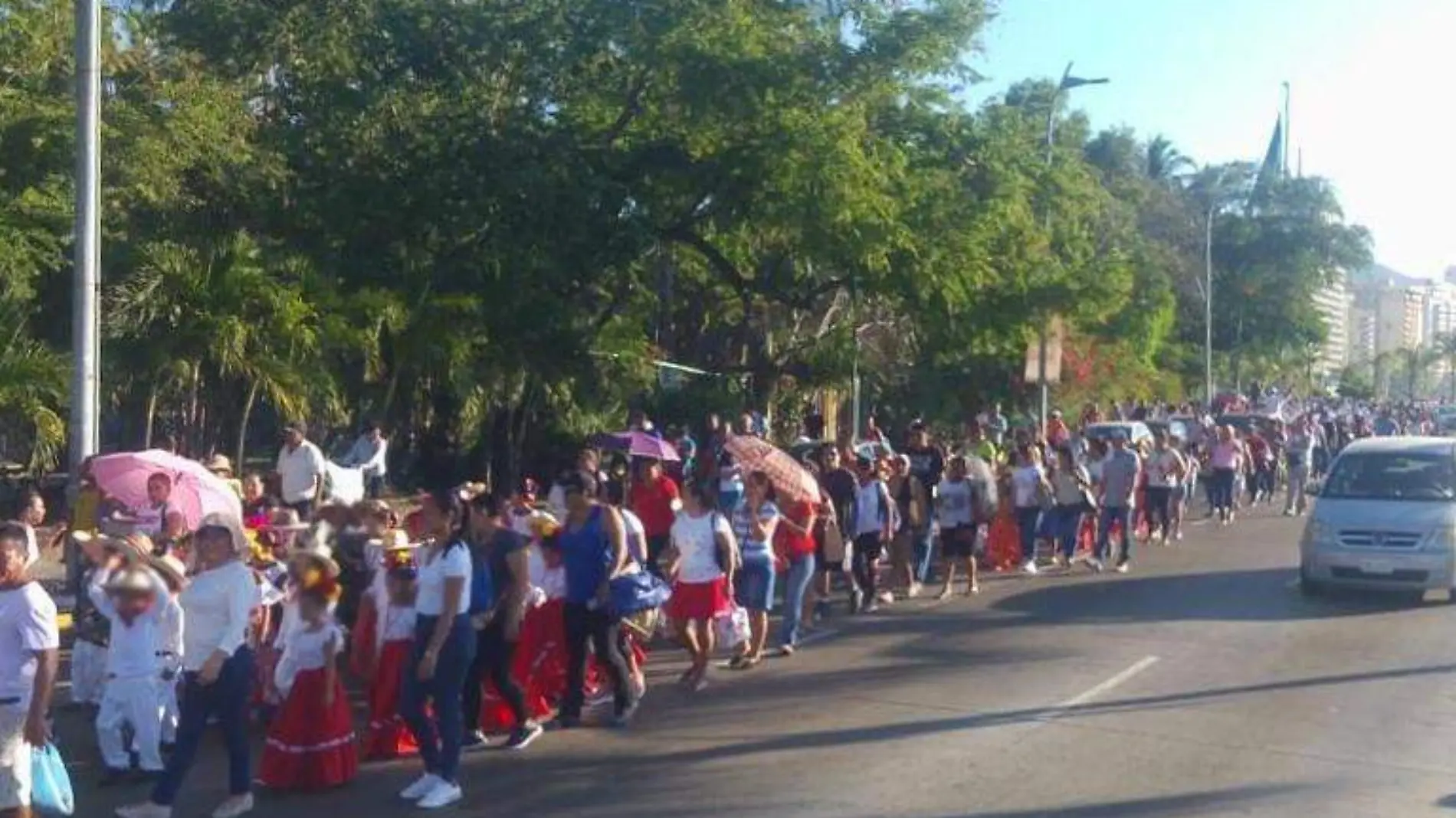 Acapulco Desfile manuel Avila Camacho